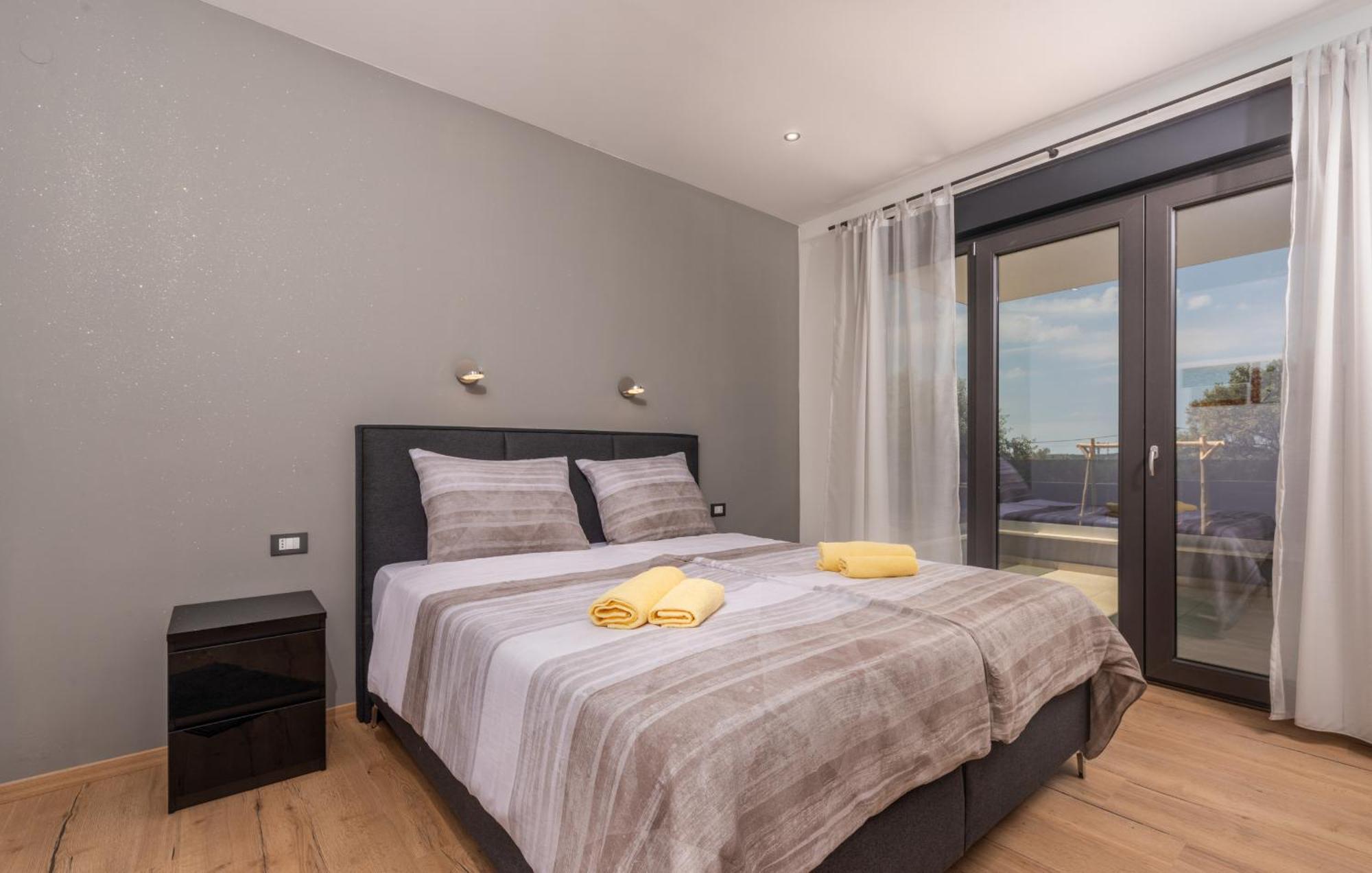 Villa Posidonia Near Pula With Sea View And Surrounded By Olive Trees Krnica Exteriör bild